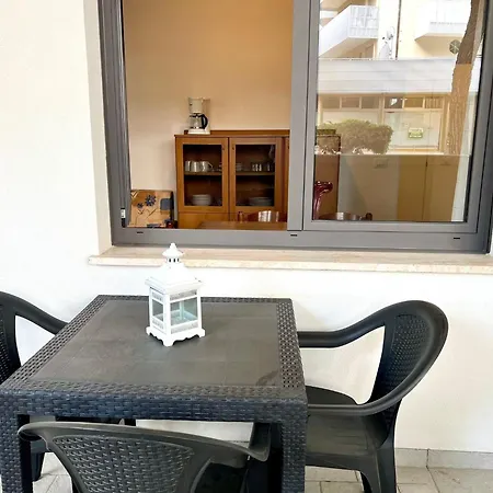 アパート Equipped Flat For A Comfortable リニャーノ・サッビアドーロ